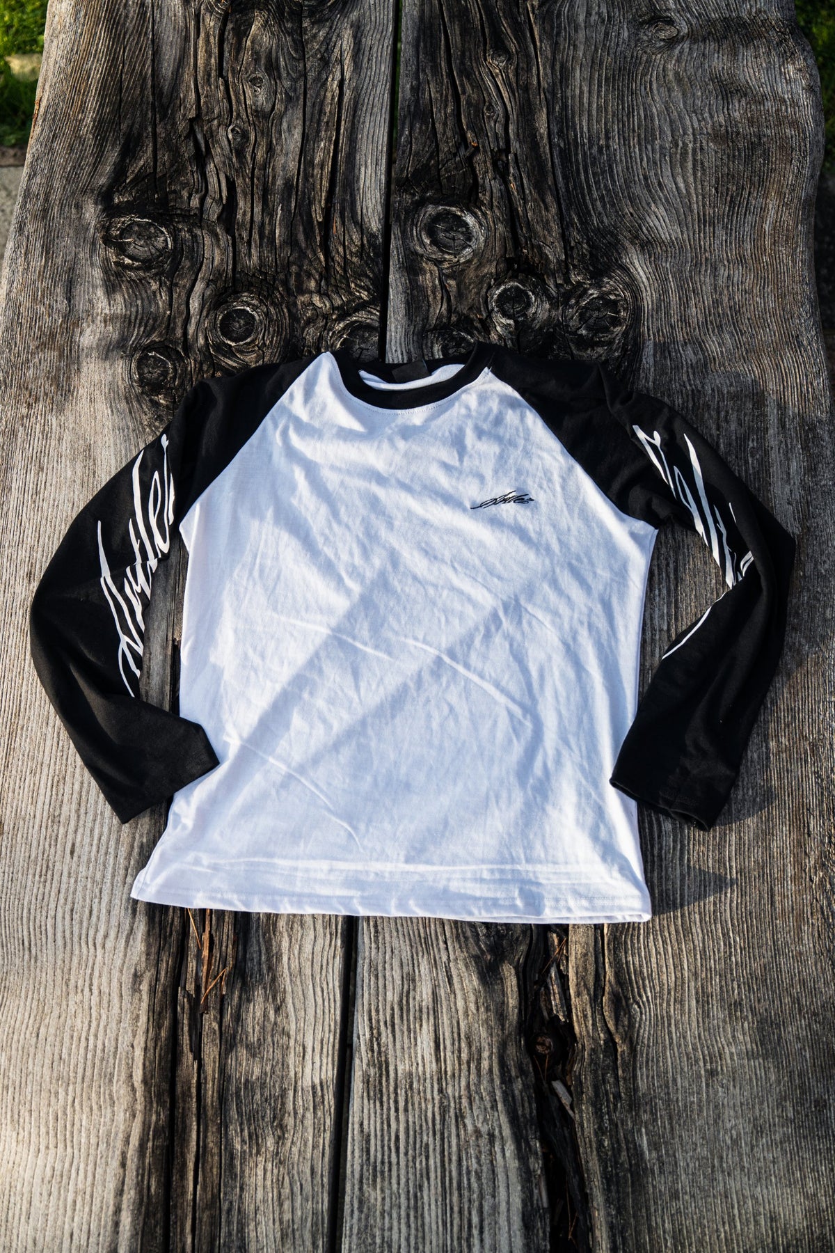 Astleyz Signature Raglan – on wood