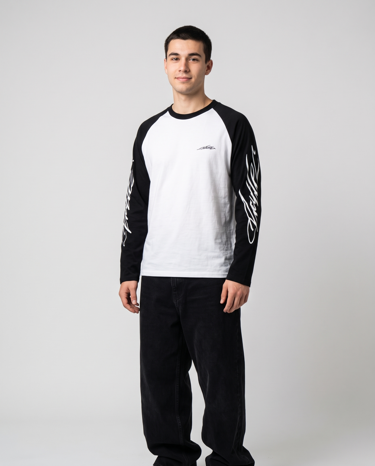 Astleyz Signature Raglan – worn